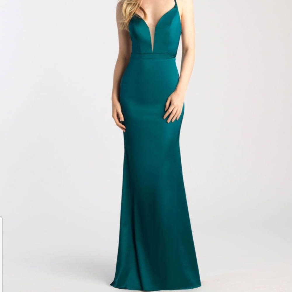 Formal Gown New w/tags Never Altered